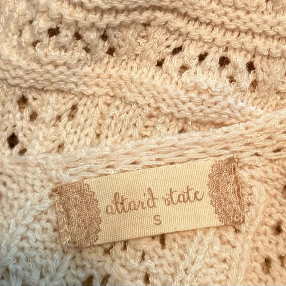 Altar'd State Size Small Cream V-Neck Tank Sweater